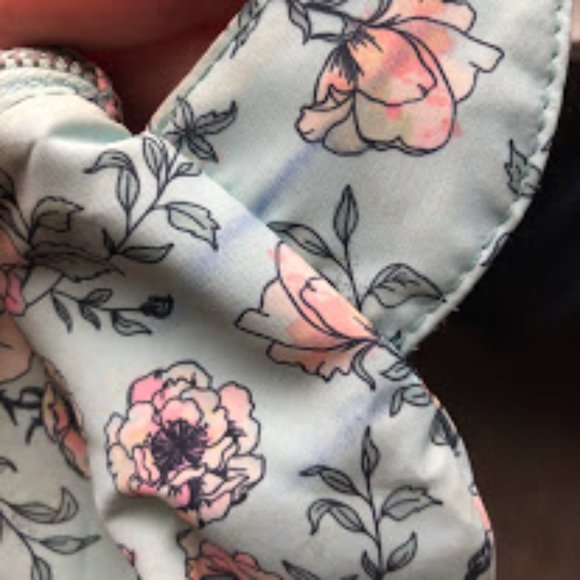 No Boundaries Mint Green Floral Fanny Pack / Waist Pack - Picture 4 of 4